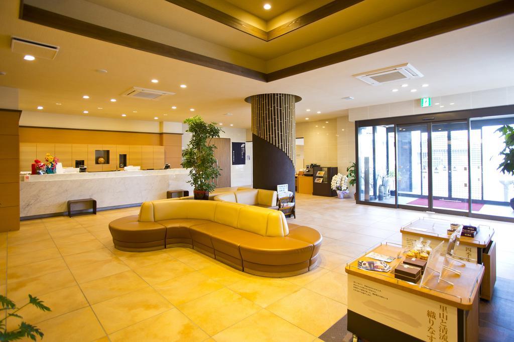 Fukuchiyama Sun Hotel Екстериор снимка